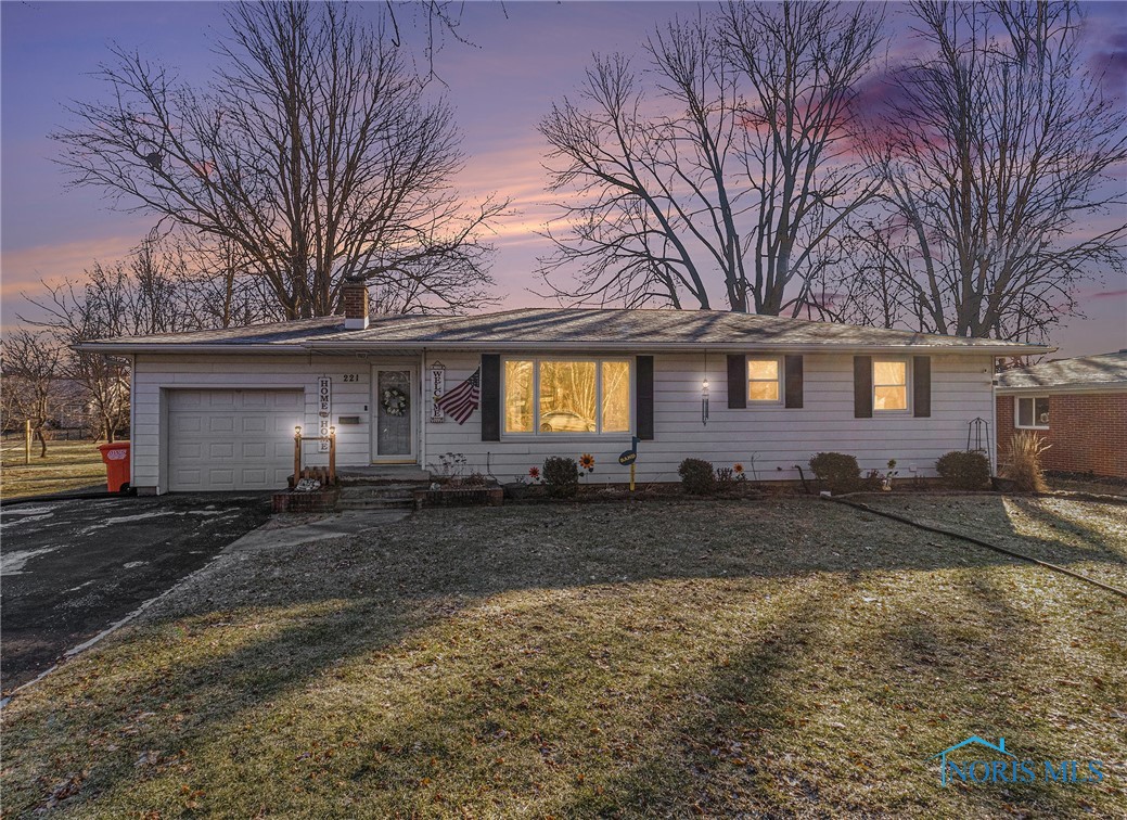 221 Warrington Avenue, Findlay, Ohio image 2