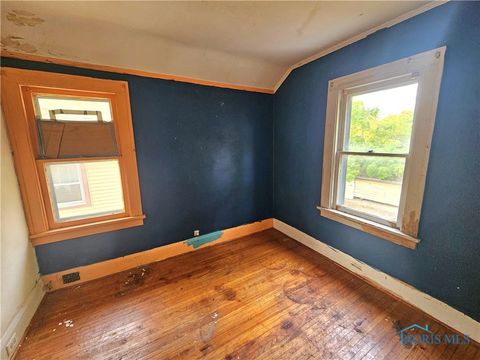 Tiny photo for 1016 Woodsdale Avenue, Toledo, OH 43609 (MLS # 6136143)