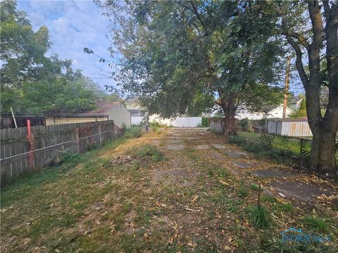 Tiny photo for 1016 Woodsdale Avenue, Toledo, OH 43609 (MLS # 6136143)