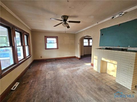 Tiny photo for 1016 Woodsdale Avenue, Toledo, OH 43609 (MLS # 6136143)