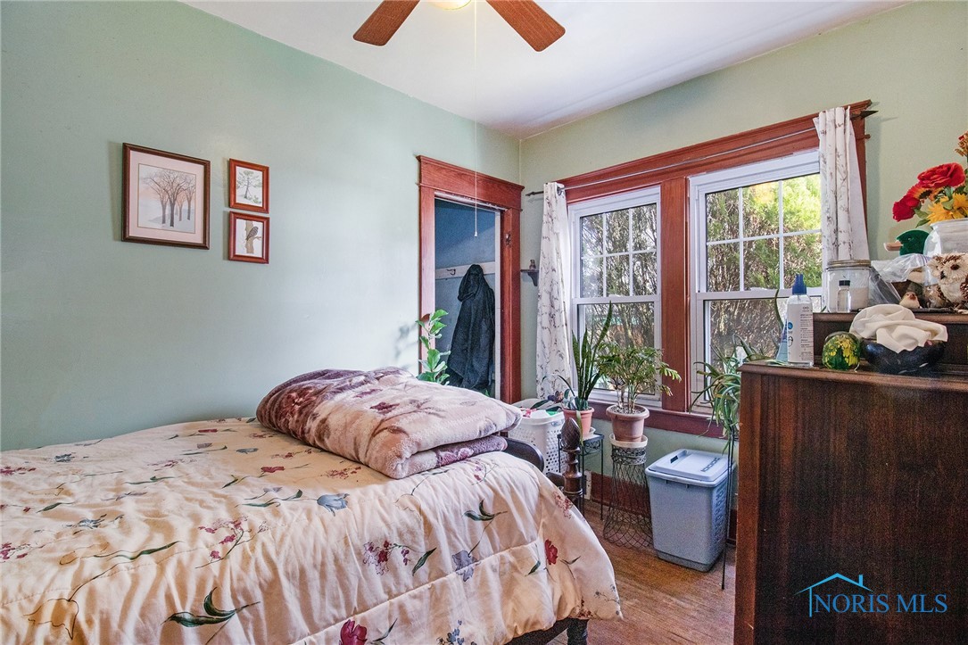 906 Harrow Road, Toledo, Ohio image 13