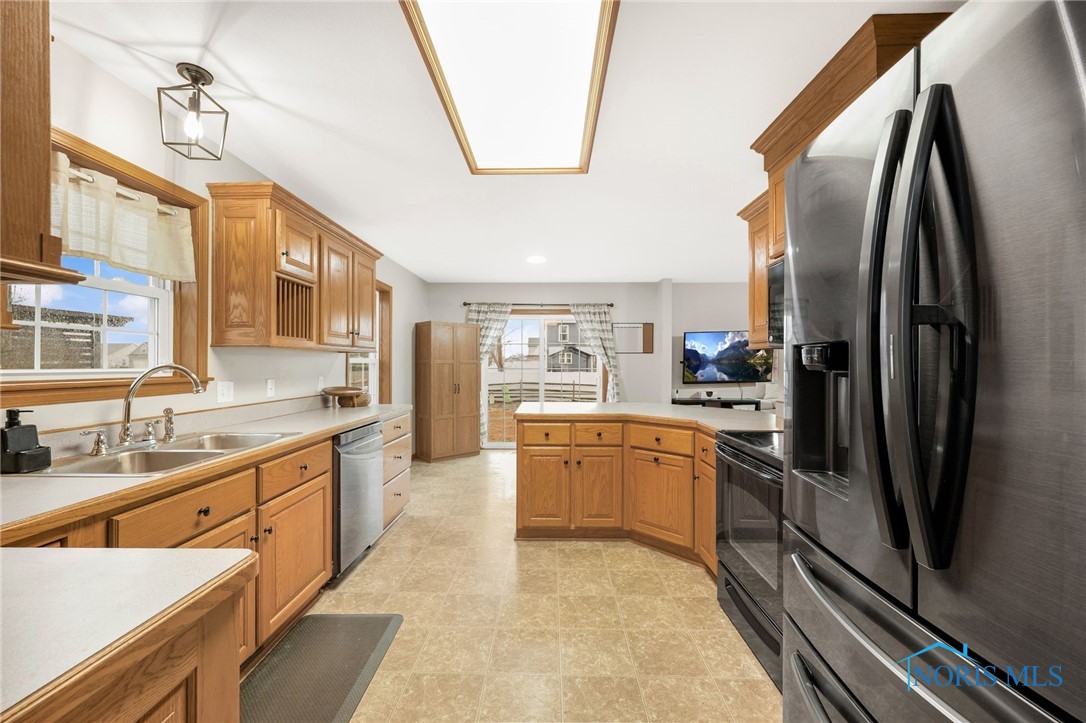 106 Browne Drive, Haskins, Ohio image 11