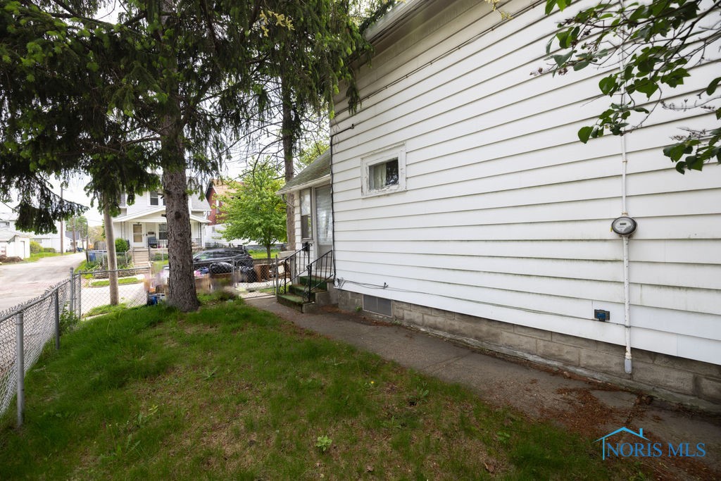 218 Worthington Street, Toledo, Ohio image 5