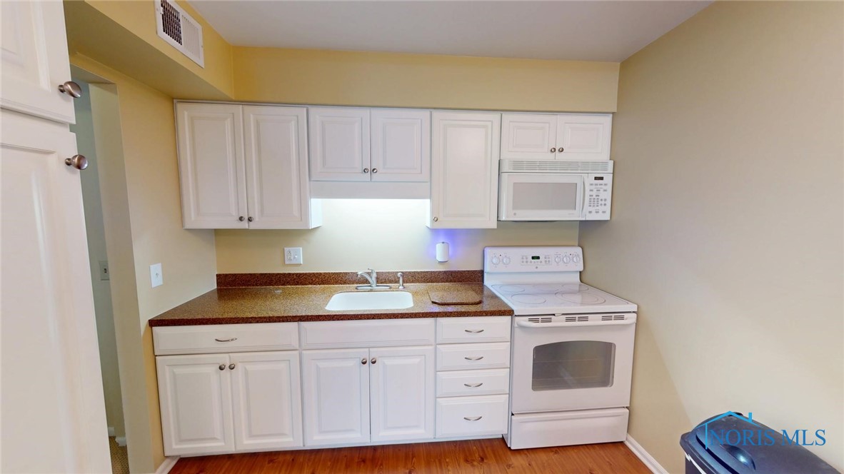 5679 Monroe Street #806, Sylvania, Ohio image 11