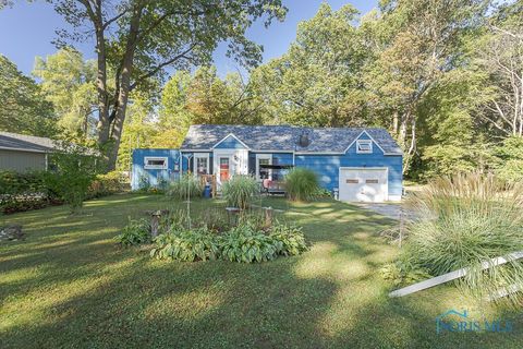 Photo of 5953 Rudyard Road, Sylvania, OH 43560 (MLS # 6136598)
