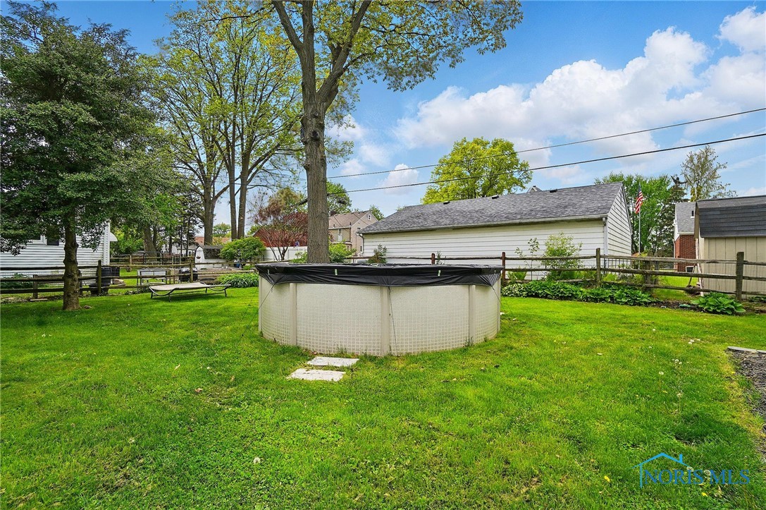 516 Robindale Avenue, Oregon, Ohio image 47