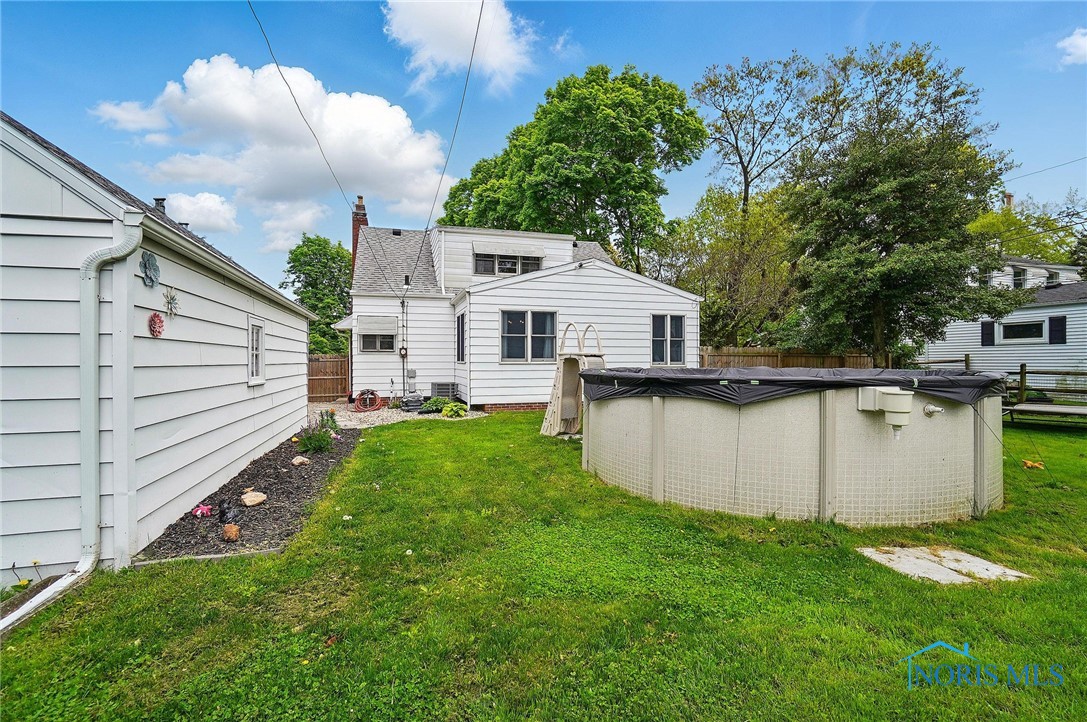 516 Robindale Avenue, Oregon, Ohio image 44