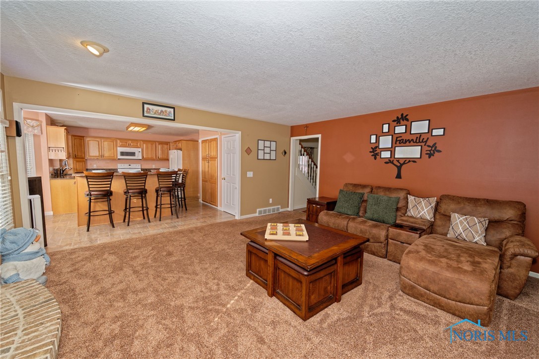 6639 Buck Creek Drive, Maumee, Ohio image 14