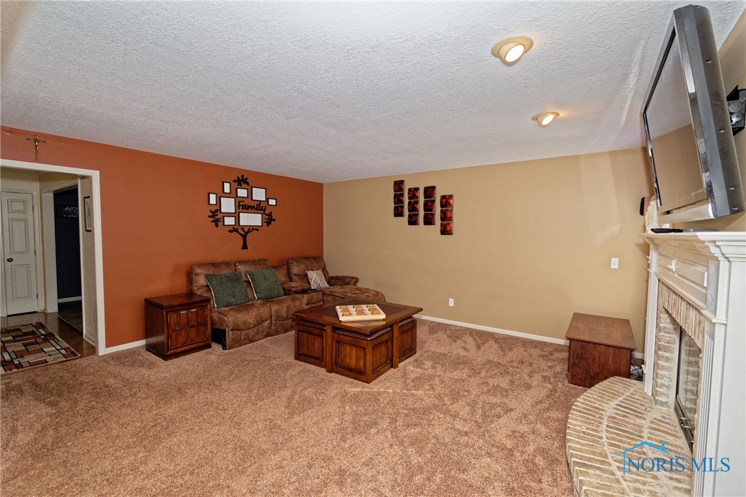 6639 Buck Creek Drive, Maumee, Ohio image 15