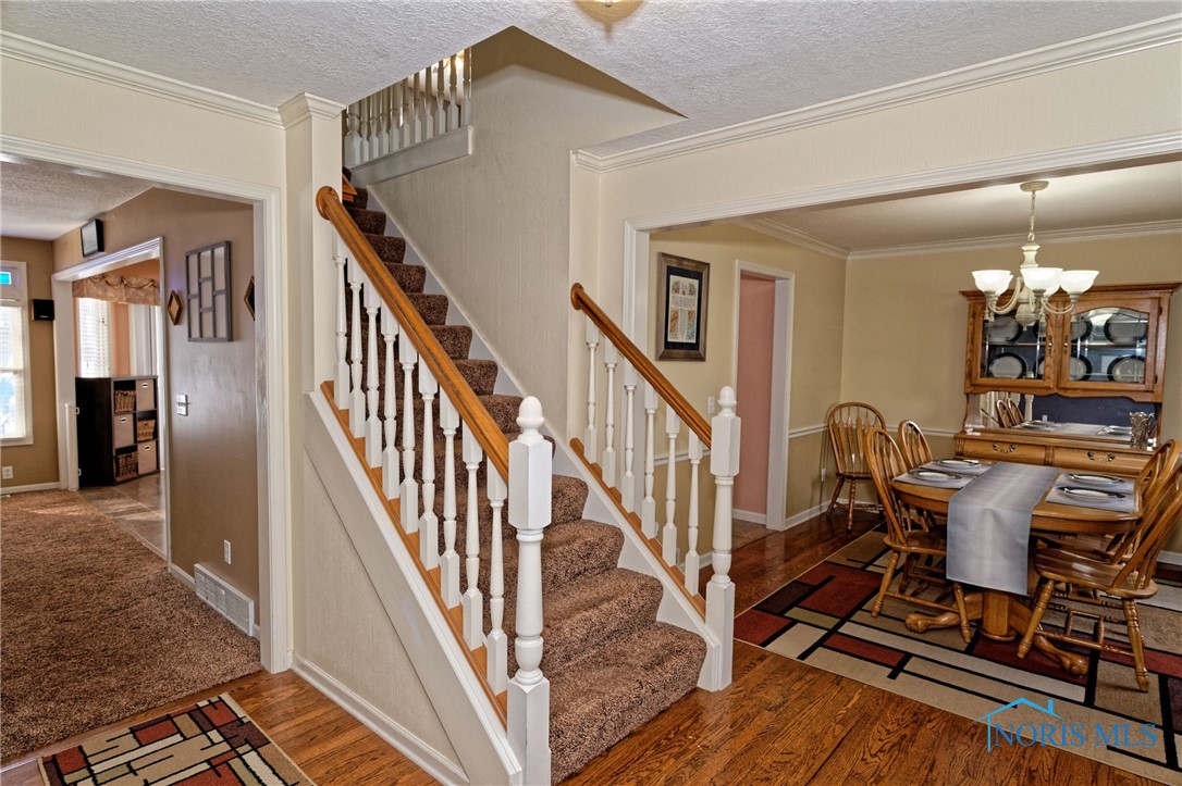 6639 Buck Creek Drive, Maumee, Ohio image 2