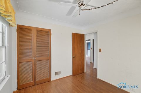 Tiny photo for 716 Farrer Street, Maumee, OH 43537 (MLS # 6136251)