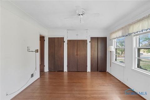 Tiny photo for 716 Farrer Street, Maumee, OH 43537 (MLS # 6136251)