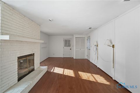 Tiny photo for 716 Farrer Street, Maumee, OH 43537 (MLS # 6136251)