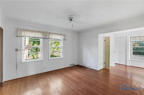 Tiny photo for 716 Farrer Street, Maumee, OH 43537 (MLS # 6136251)