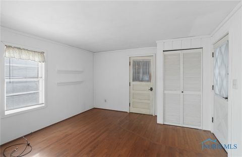Tiny photo for 716 Farrer Street, Maumee, OH 43537 (MLS # 6136251)