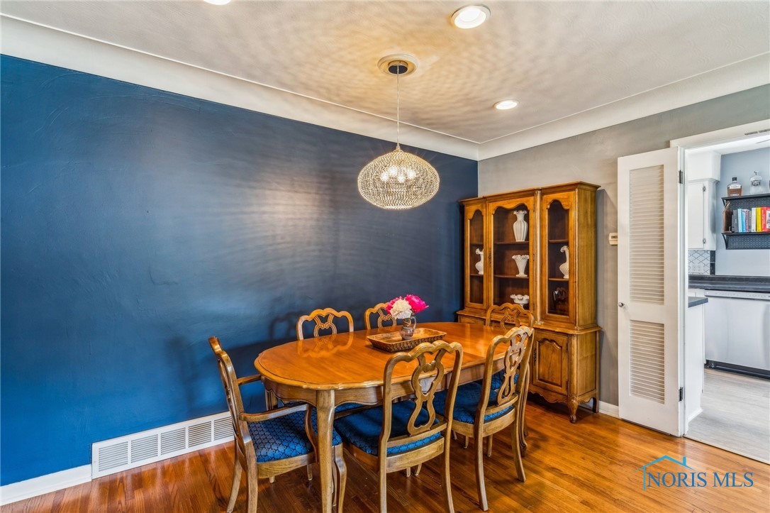 2352 Sherwood Avenue, Toledo, Ohio image 12