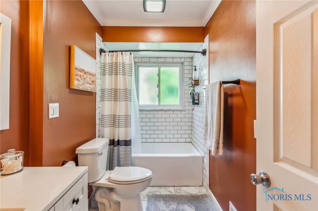 2352 Sherwood Avenue, Toledo, Ohio image 30