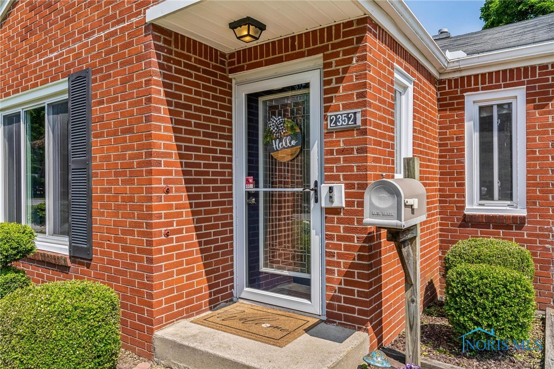 2352 Sherwood Avenue, Toledo, Ohio image 3