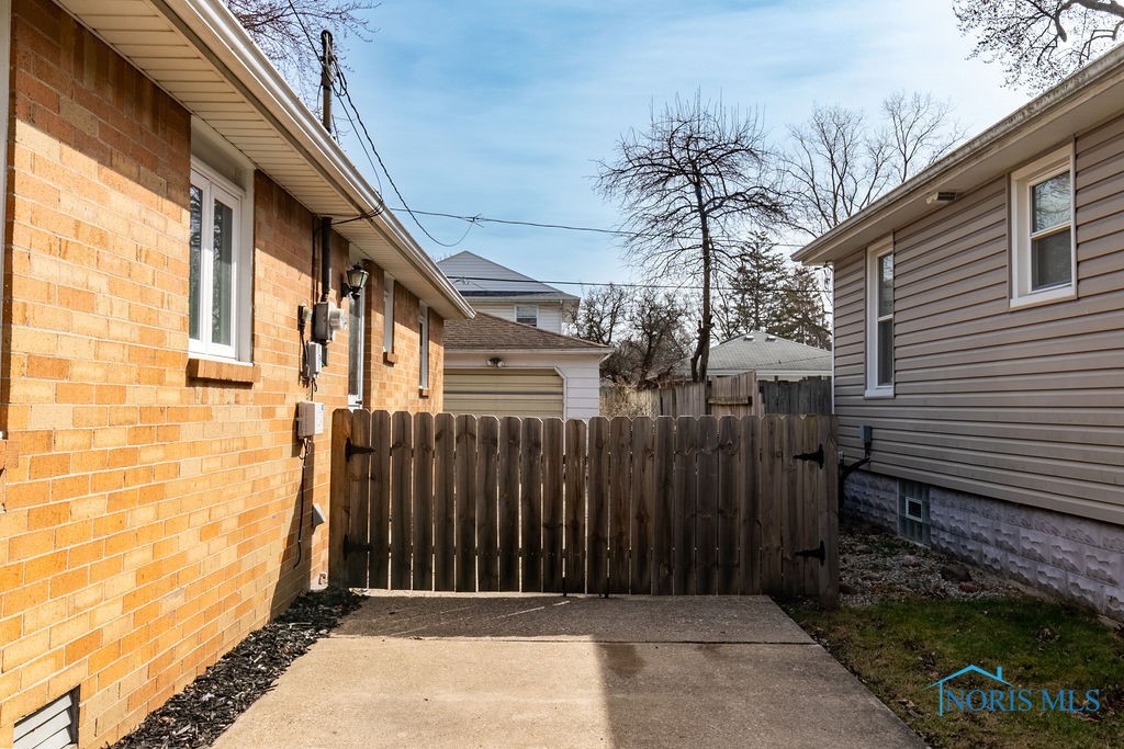 5236 Springdale Avenue, Toledo, Ohio image 17