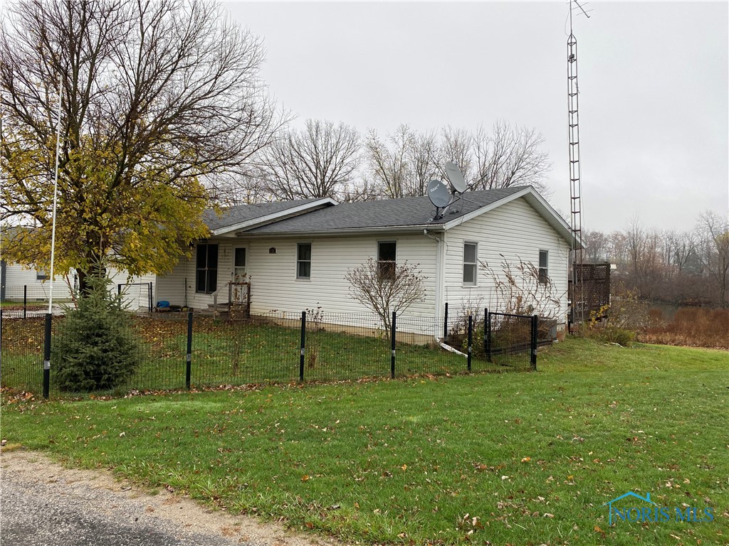 188 Hiawatha Trail, Montpelier, Ohio image 2