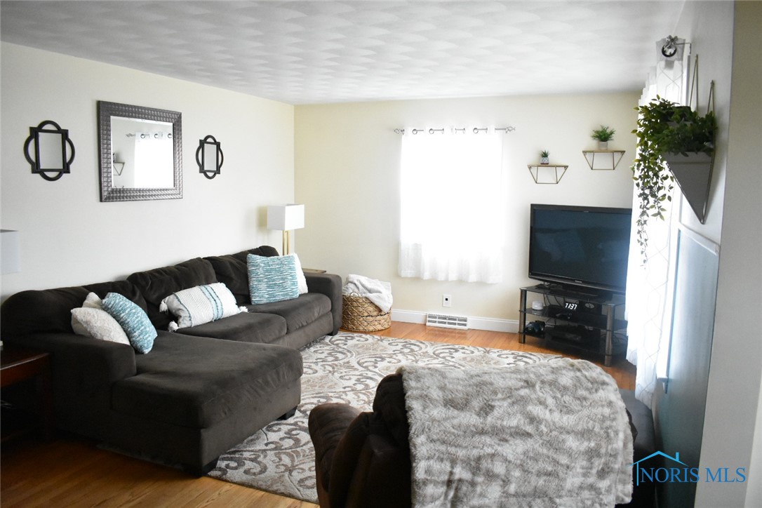 243 Esther Lane, Findlay, Ohio image 3
