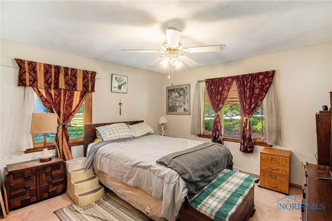 Tiny photo for 2809 Starr Avenue, Oregon, OH 43616 (MLS # 6136959)