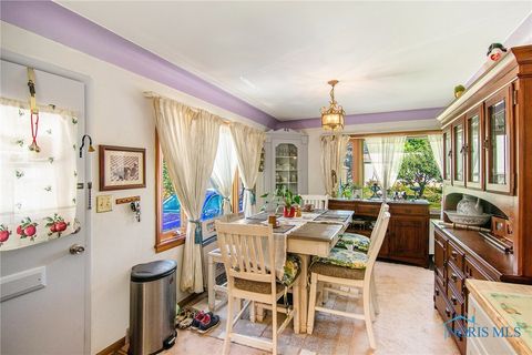 Tiny photo for 2809 Starr Avenue, Oregon, OH 43616 (MLS # 6136959)