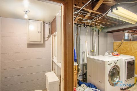Tiny photo for 2809 Starr Avenue, Oregon, OH 43616 (MLS # 6136959)