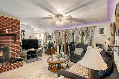 Tiny photo for 2809 Starr Avenue, Oregon, OH 43616 (MLS # 6136959)