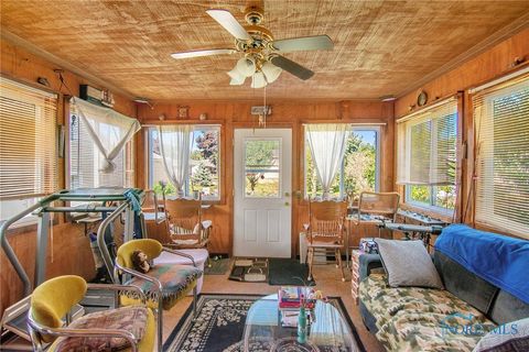 Tiny photo for 2809 Starr Avenue, Oregon, OH 43616 (MLS # 6136959)