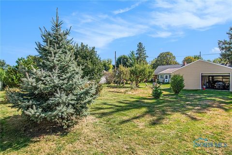 Tiny photo for 2809 Starr Avenue, Oregon, OH 43616 (MLS # 6136959)