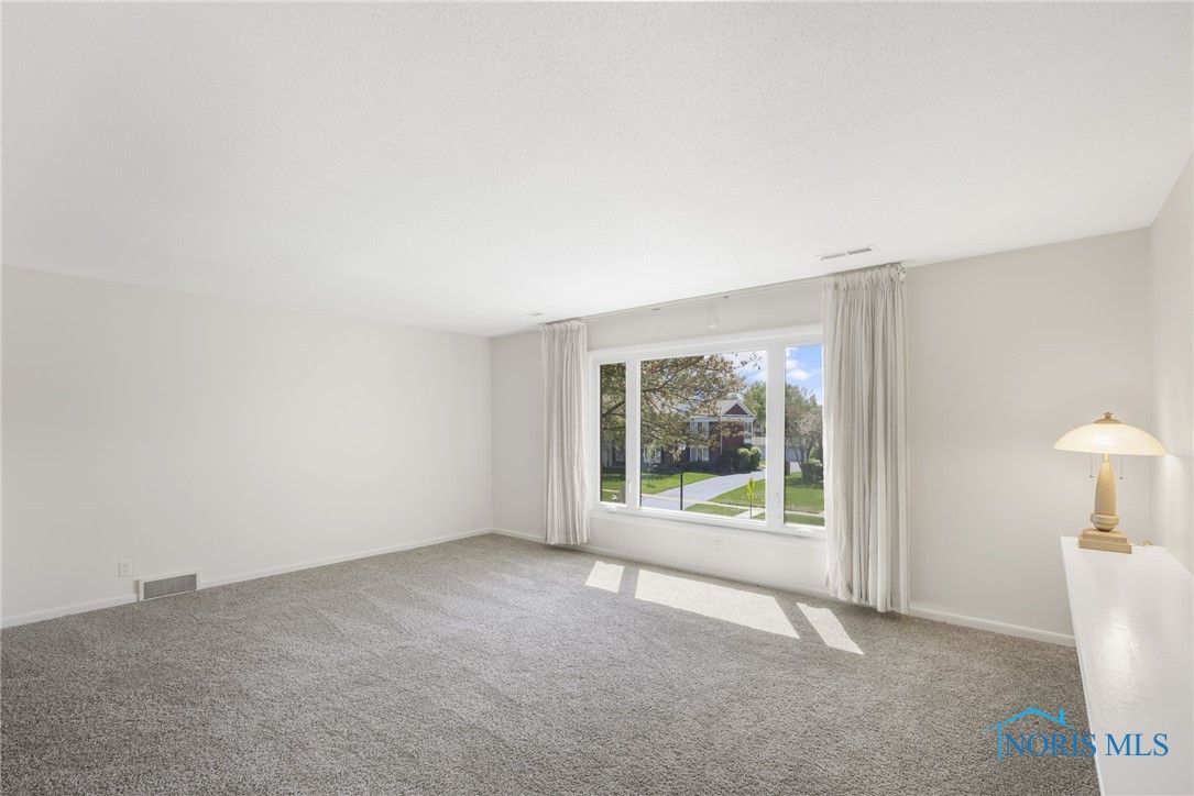 6626 Kingsbridge Drive, Sylvania, Ohio image 3