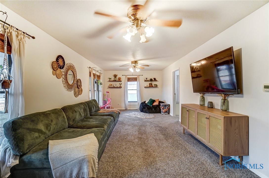 18560 Lincoln Street, Tontogany, Ohio image 6