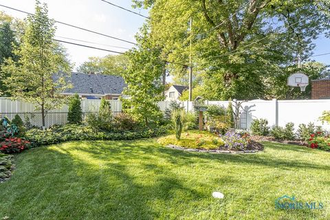 Tiny photo for 2829 Goddard Road, Toledo, OH 43606 (MLS # 6136897)