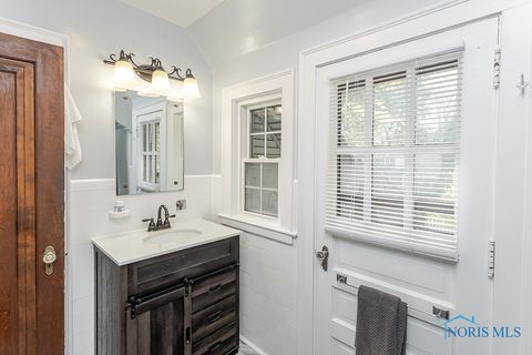Tiny photo for 2829 Goddard Road, Toledo, OH 43606 (MLS # 6136897)