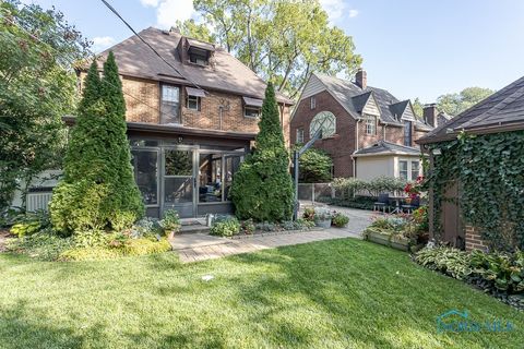 Tiny photo for 2829 Goddard Road, Toledo, OH 43606 (MLS # 6136897)