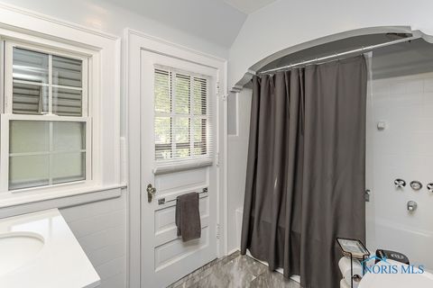Tiny photo for 2829 Goddard Road, Toledo, OH 43606 (MLS # 6136897)
