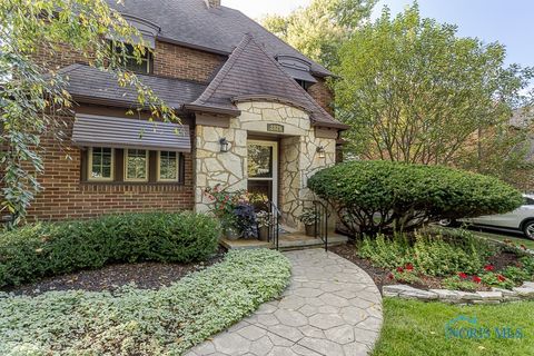 Tiny photo for 2829 Goddard Road, Toledo, OH 43606 (MLS # 6136897)