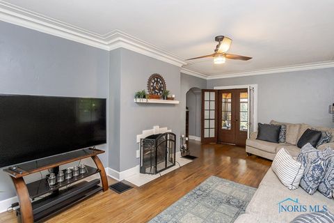 Tiny photo for 2829 Goddard Road, Toledo, OH 43606 (MLS # 6136897)