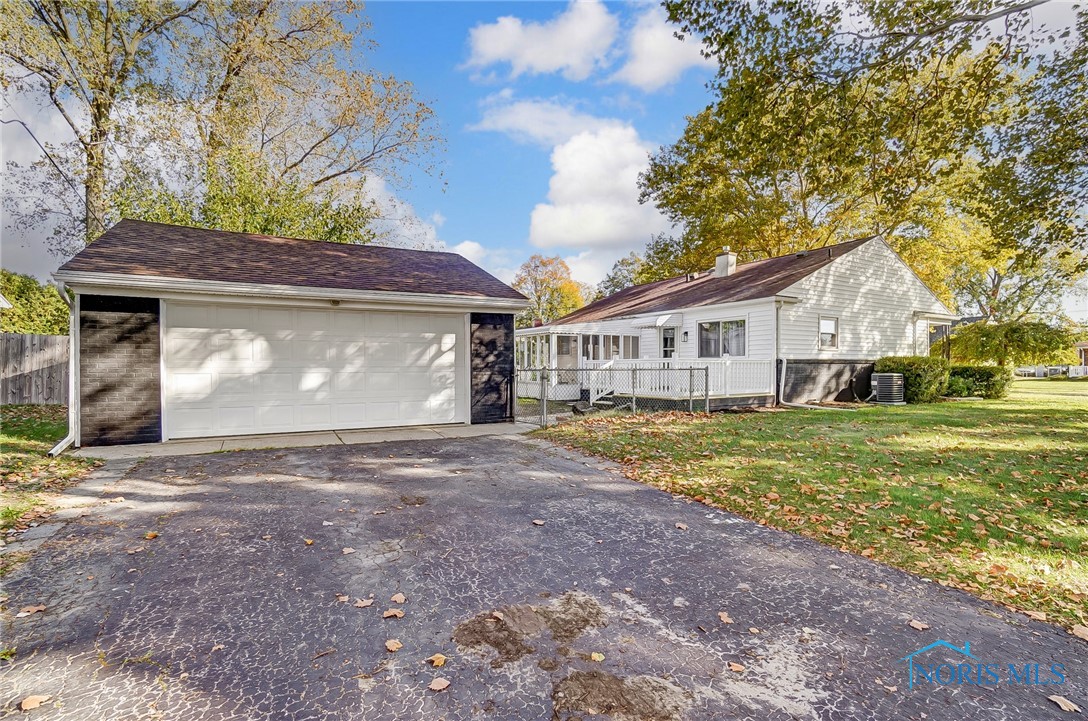 818 Woodlawn Drive, Toledo, Ohio image 41