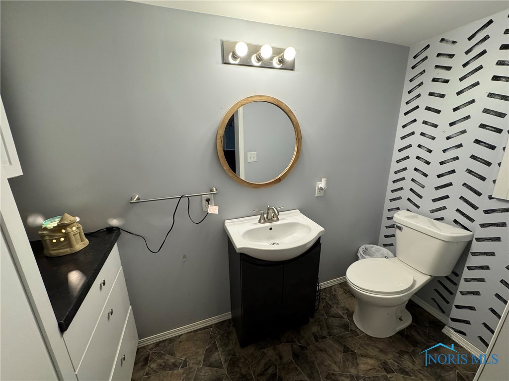 1208 Maplehurst Avenue, Montpelier, Ohio image 9