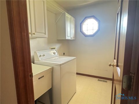 Tiny photo for 8046 Lea Court, Holland, OH 43528 (MLS # 6136423)