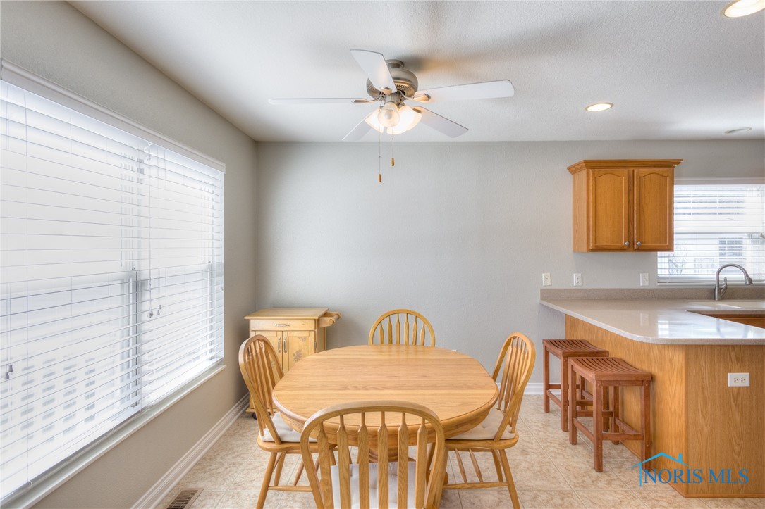 4955 Lake Breeze Lane, Maumee, Ohio image 10
