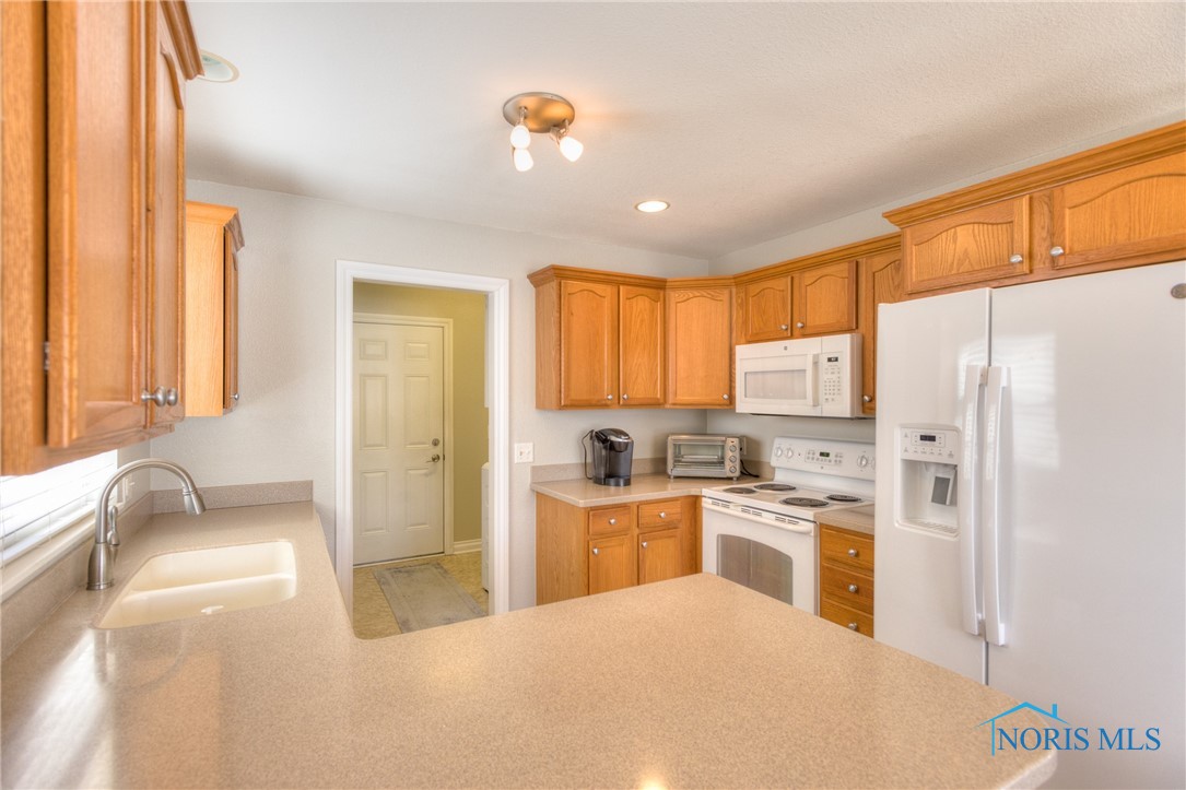 4955 Lake Breeze Lane, Maumee, Ohio image 12