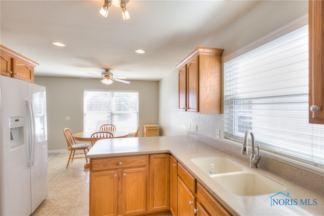 4955 Lake Breeze Lane, Maumee, Ohio image 13