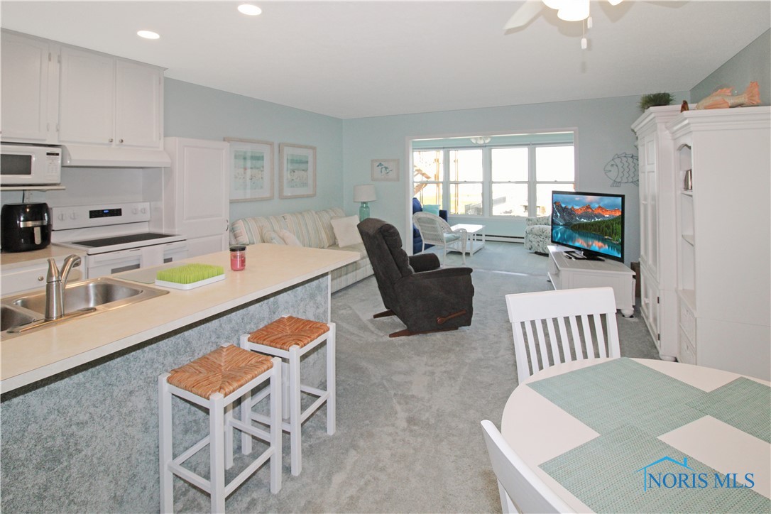 206 W Lakeshore Drive #C, Port Clinton, Ohio image 4