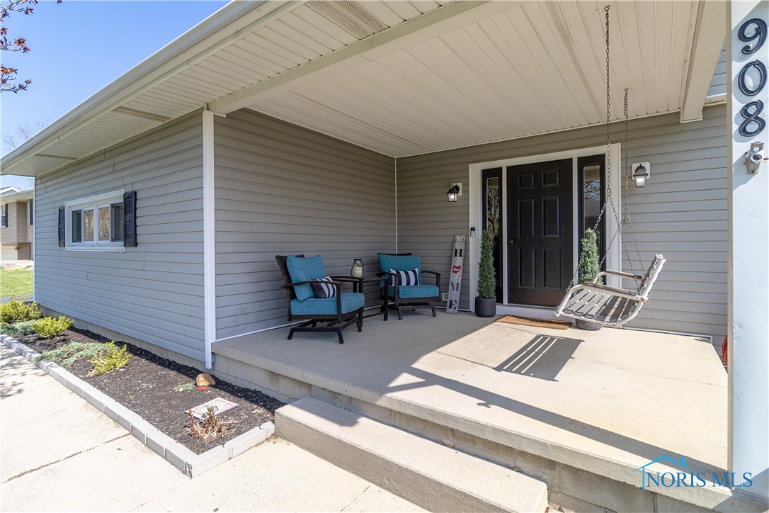 908 Laurel Lane, Findlay, Ohio image 3