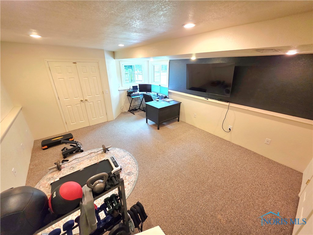 3808 Farmbrook Drive, Sylvania, Ohio image 25
