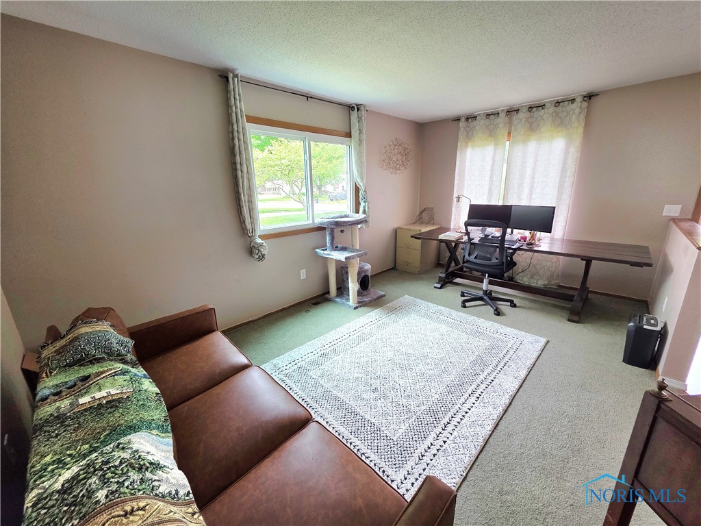 3808 Farmbrook Drive, Sylvania, Ohio image 4