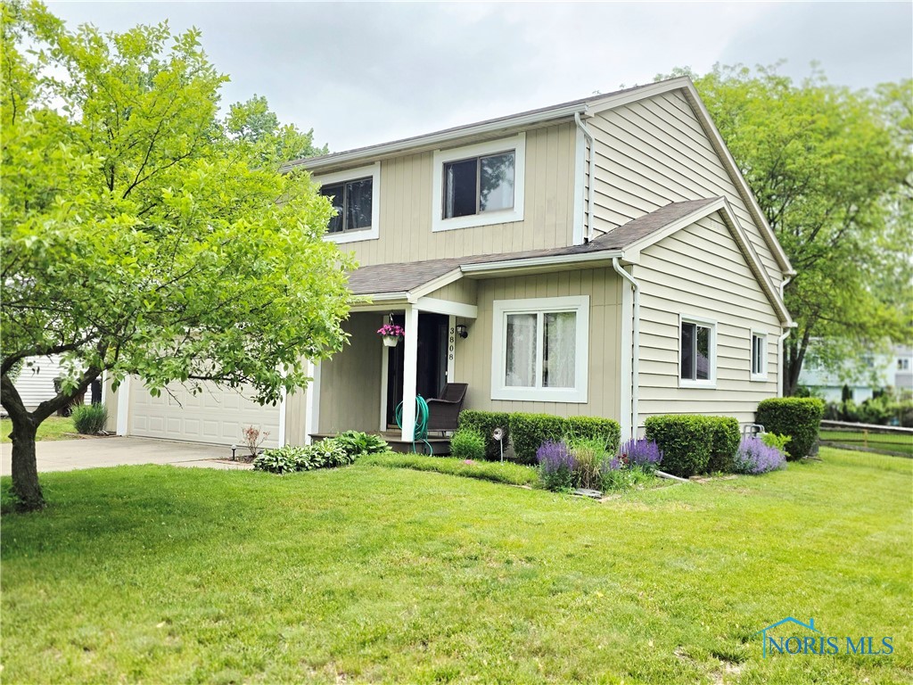 3808 Farmbrook Drive, Sylvania, Ohio image 2